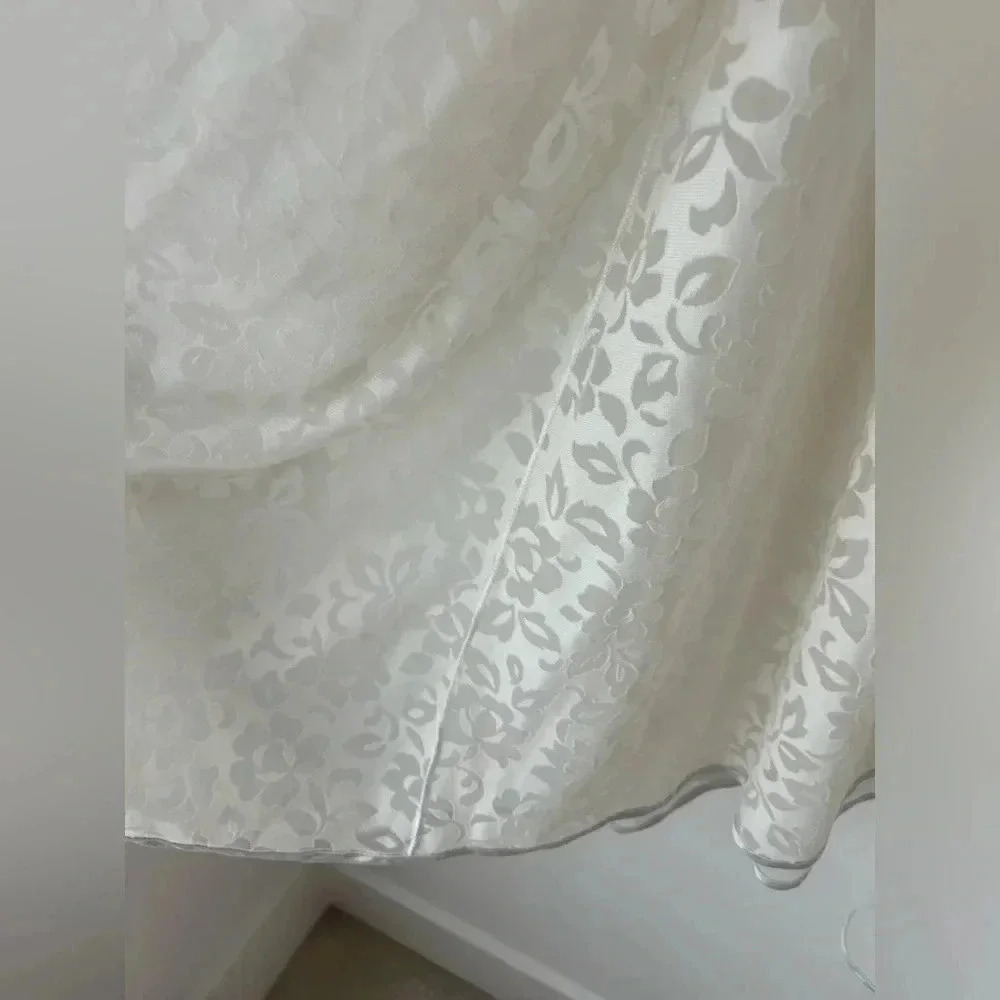 Vintage Cream Lace Robe - Picture 8 of 12
